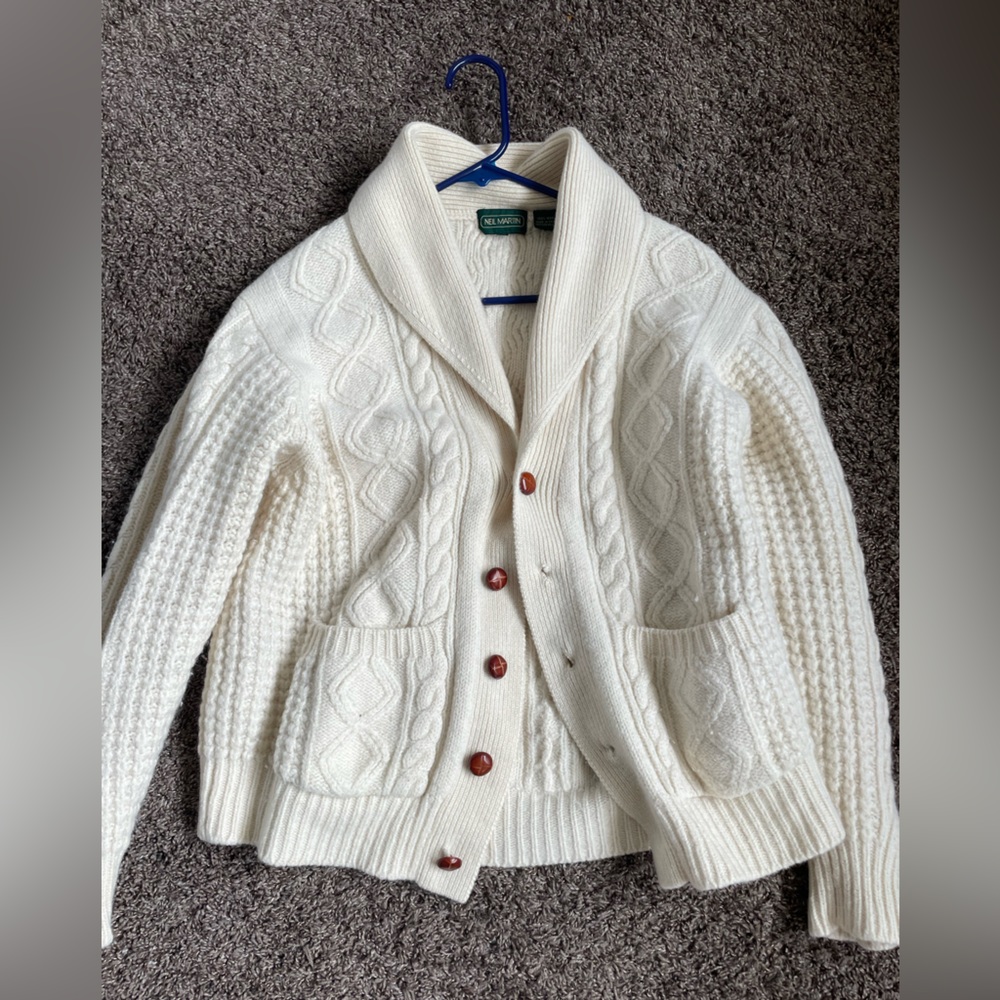 100% Wool cardigan